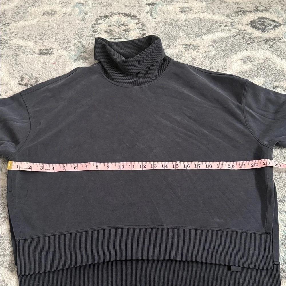 Lululemon Softstreme Turtleneck Pullover in Black